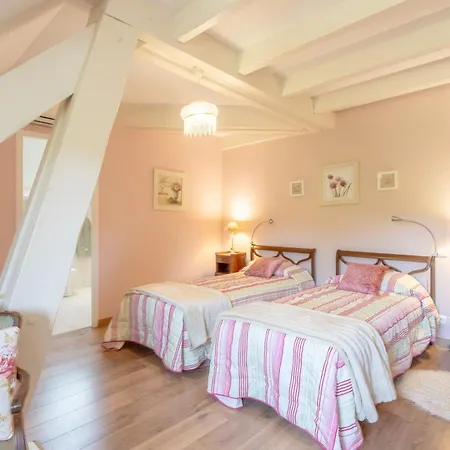 בית הארחה Maison D'hotes, Calme Et Piscine Habas