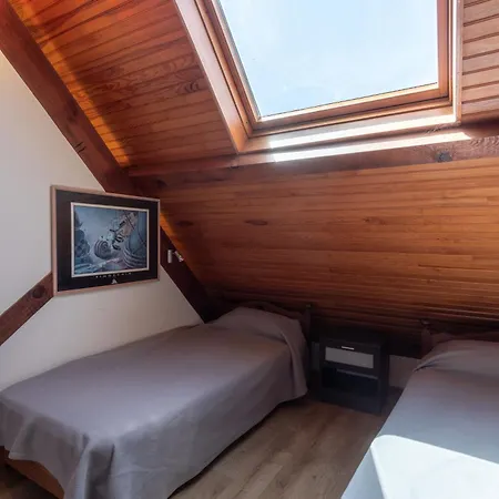 Maison D'hotes, Calme Et Piscine בית הארחה