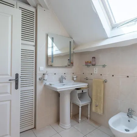 Maison D'hotes, Calme Et Piscine 3*