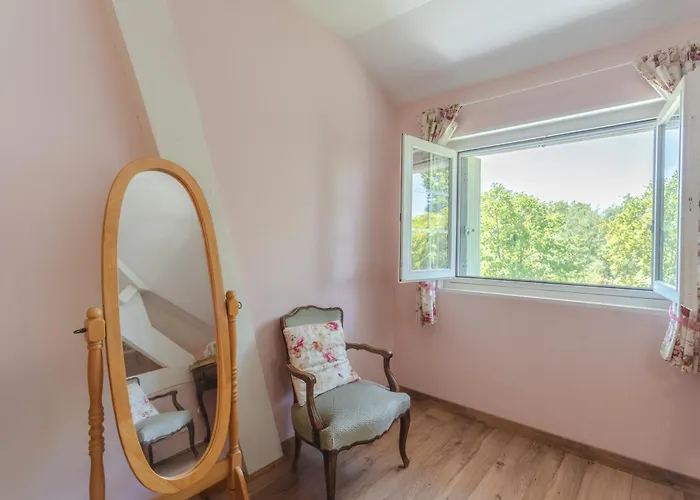 Maison D'hotes, Calme Et Piscine