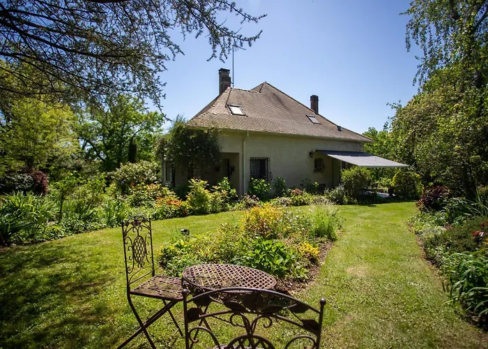 Pensión Maison D'hotes, Calme Et Piscine 3*
